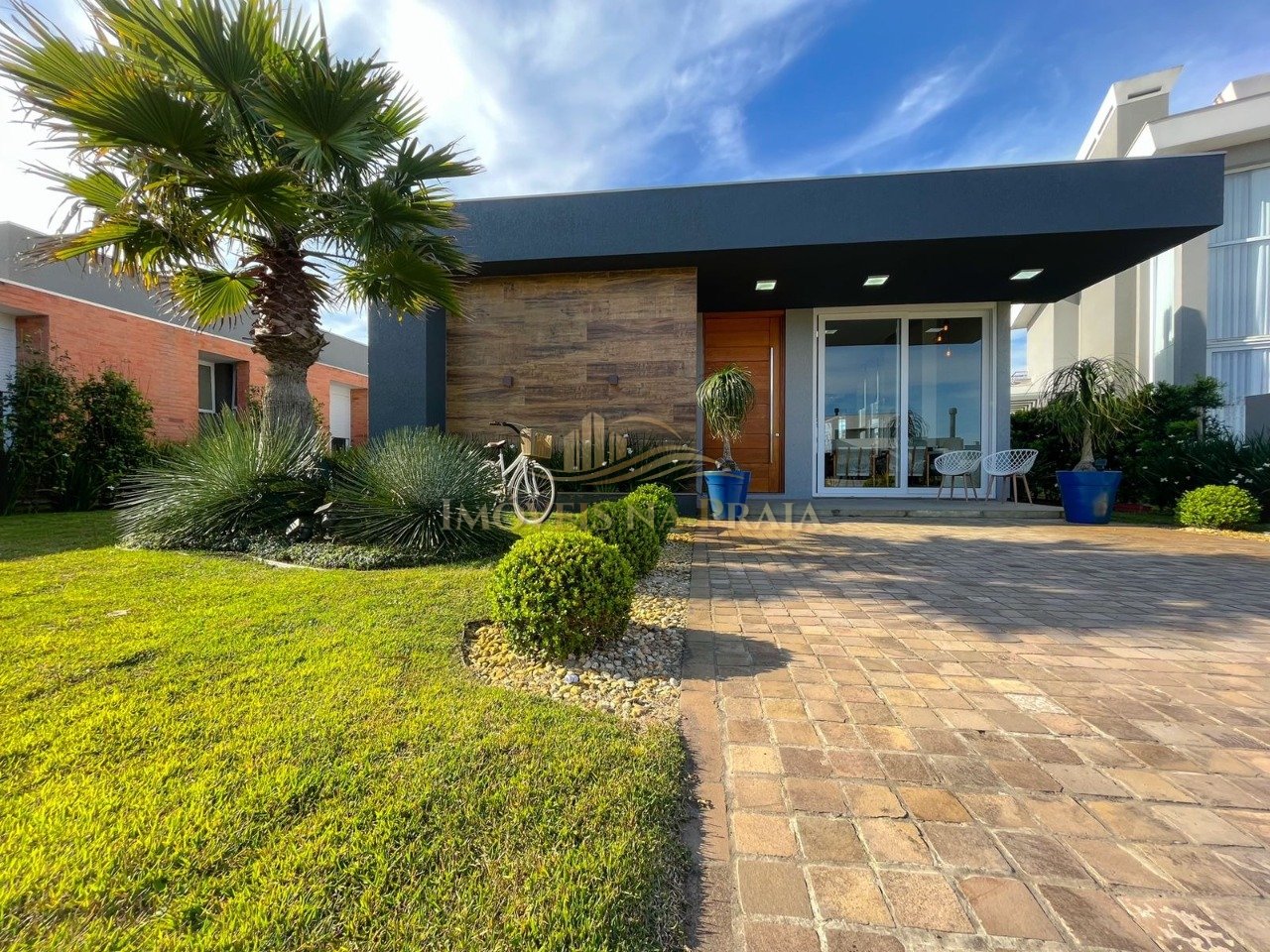 Casa em Condomínio 4 dormitórios no bairro Riviera Xangri-Lá