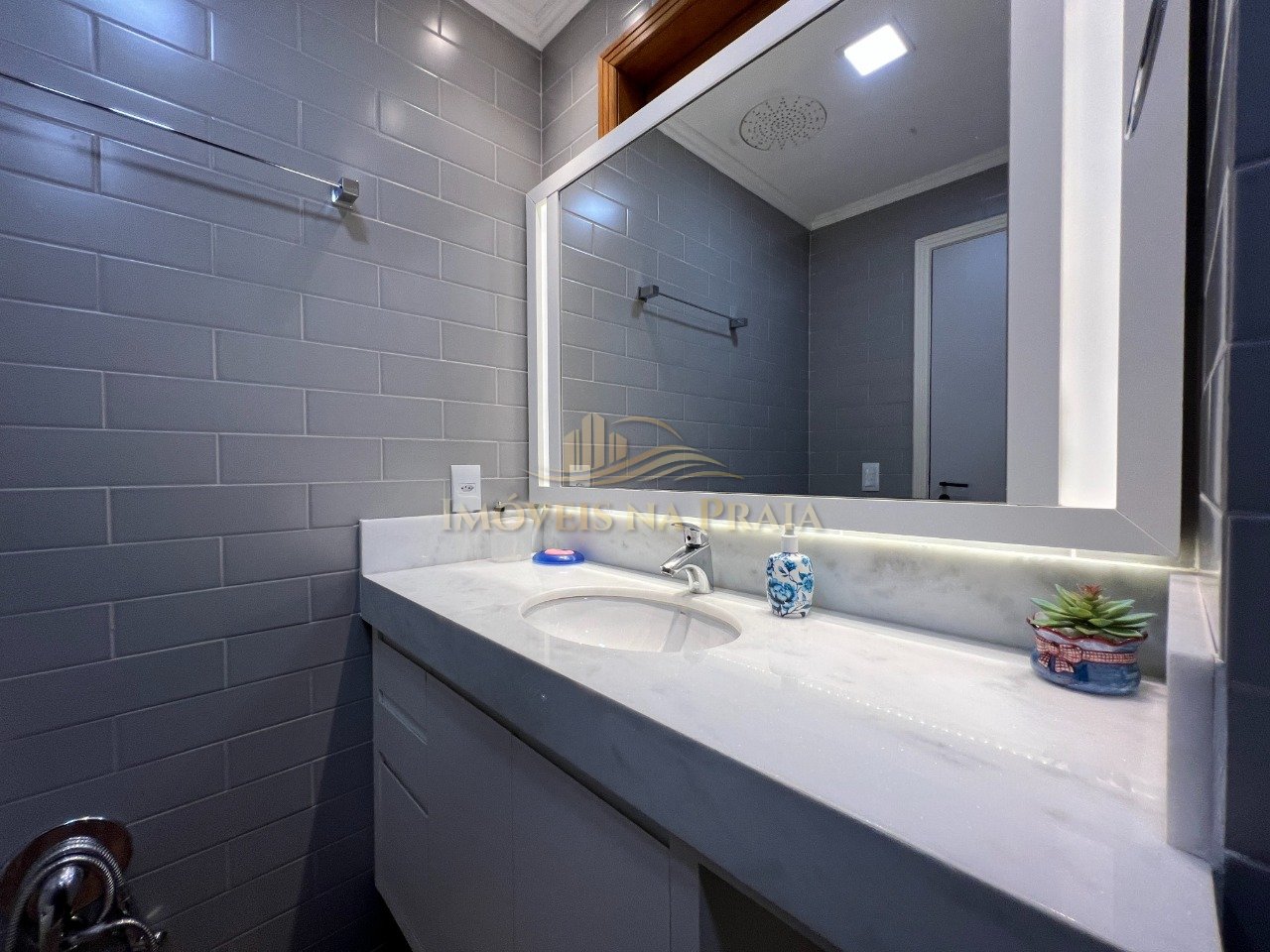 Foto 10 — Apartamento 5 Dormitório(s) Bairro Atlântida