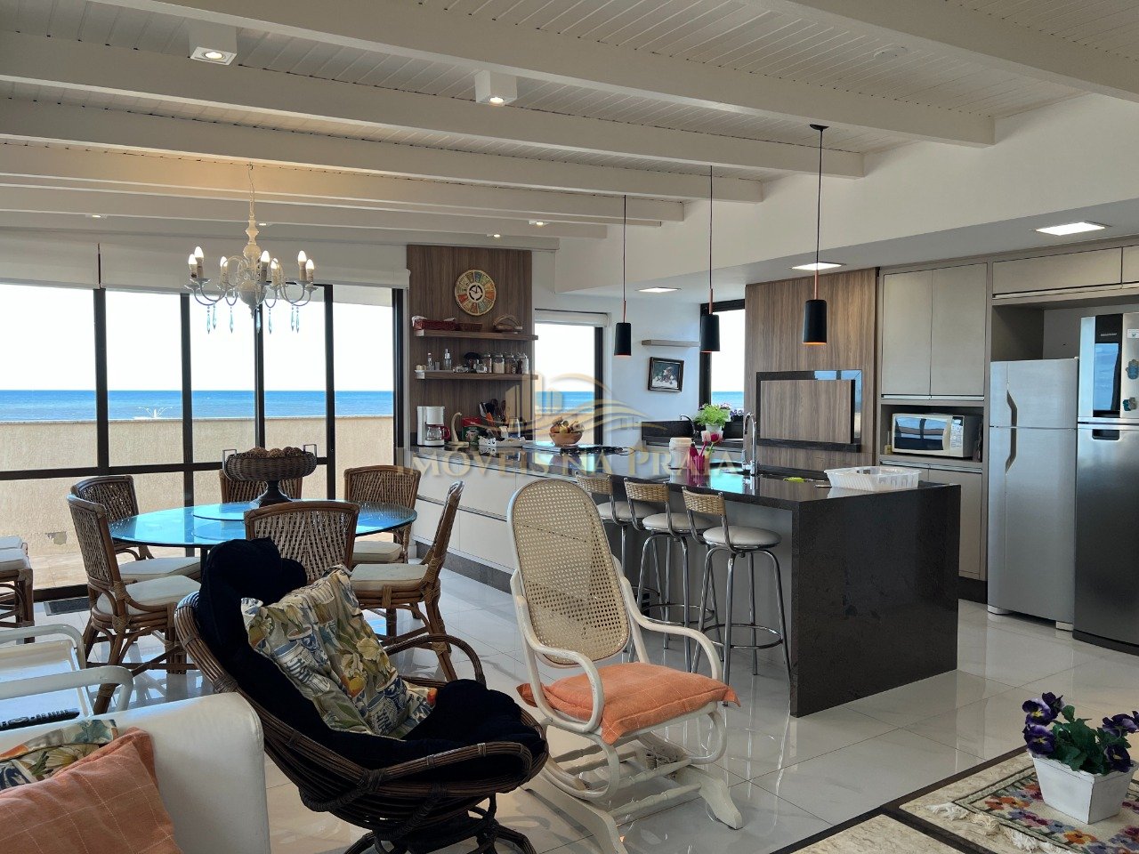 Apartamento 5 Dormitório(s) Bairro Atlântida