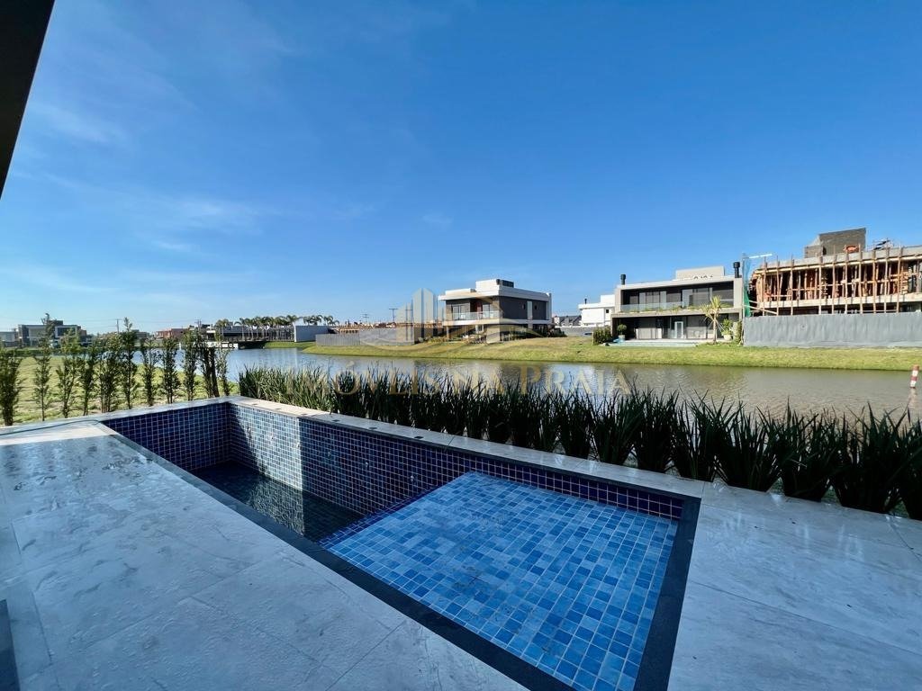 Foto 9 — Casa em Condomínio 4 Dormitório(s) Bairro Sunset