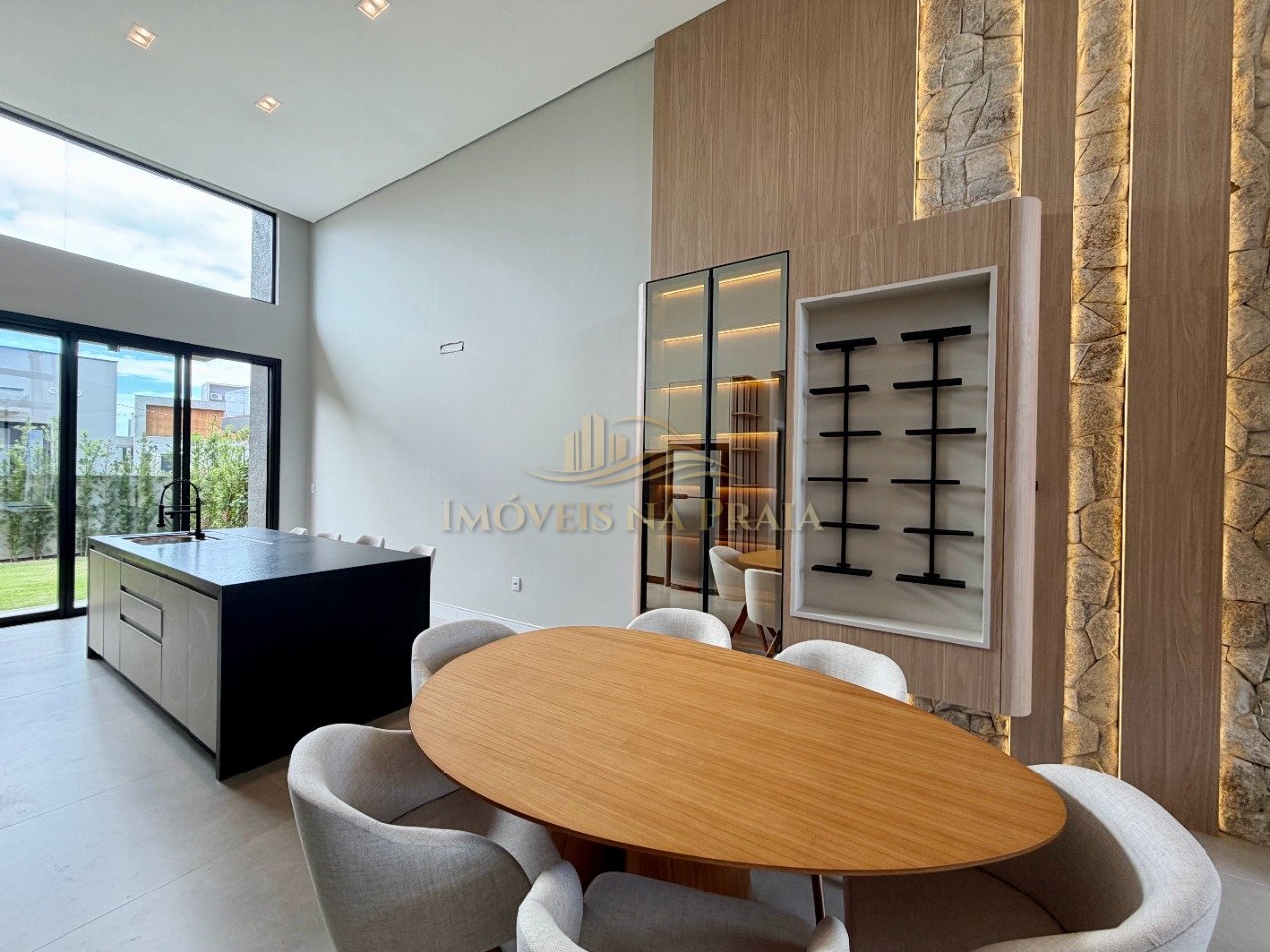 Foto 11 — Casa em Condomínio 4 Dormitório(s) Bairro Sunset