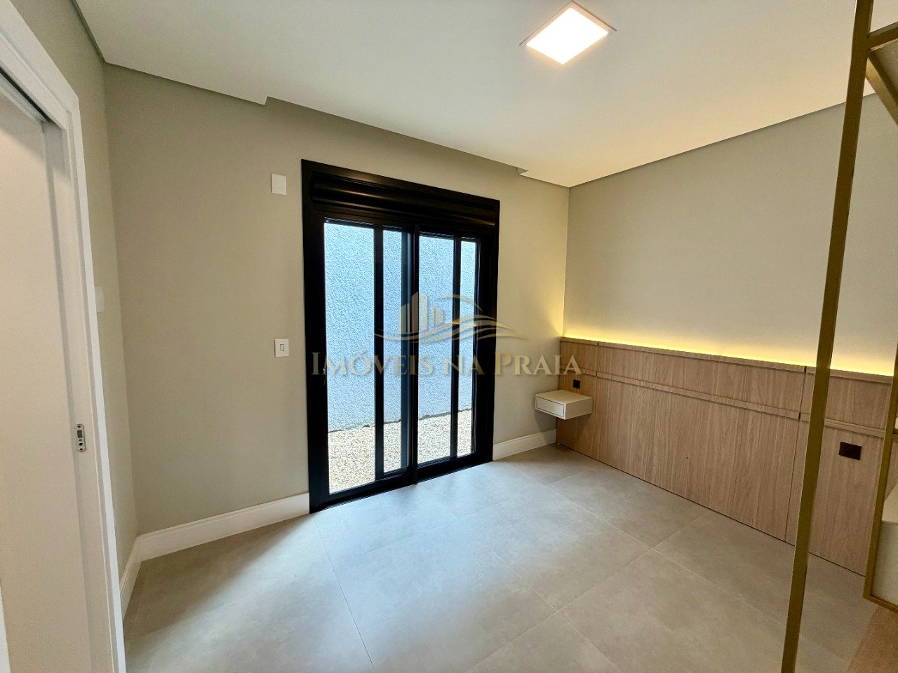 Foto 27 — Casa em Condomínio 4 Dormitório(s) Bairro Sunset