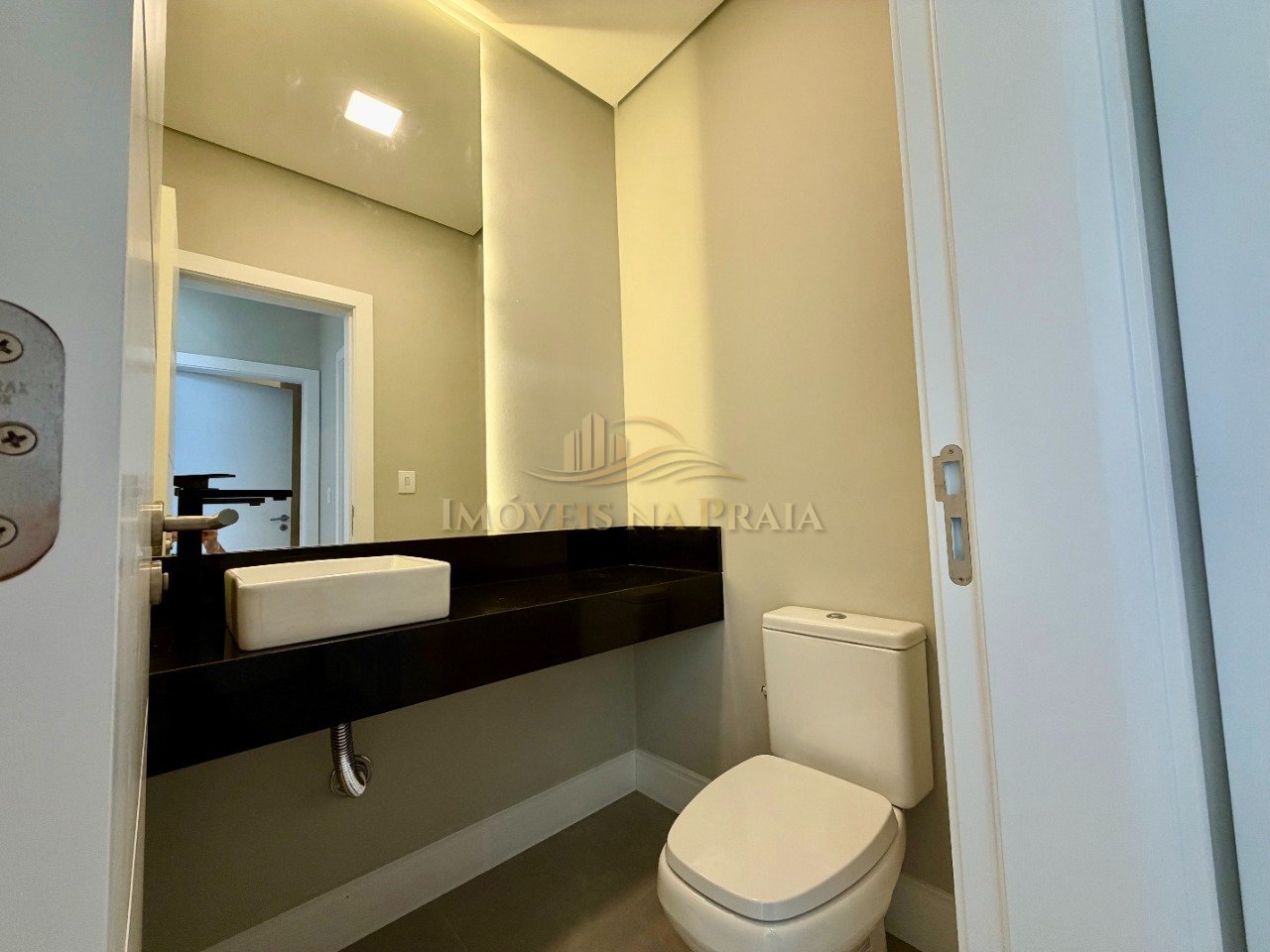 Foto 16 — Casa em Condomínio 4 Dormitório(s) Bairro Sunset