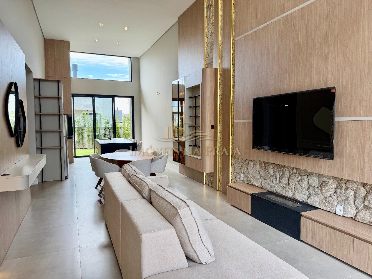 Foto 6 — Casa em Condomínio 4 Dormitório(s) Bairro Sunset