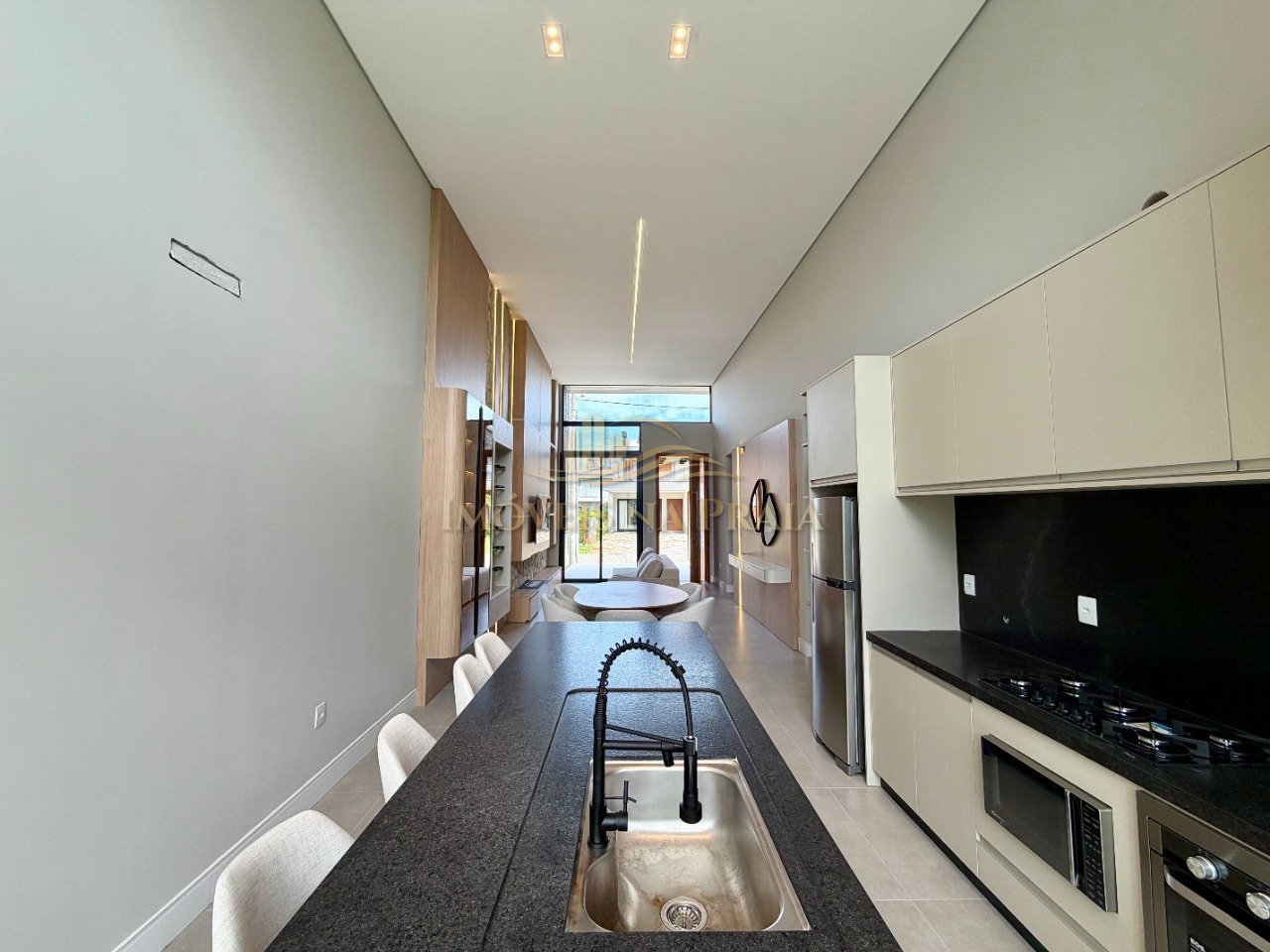 Foto 37 — Casa em Condomínio 4 Dormitório(s) Bairro Sunset