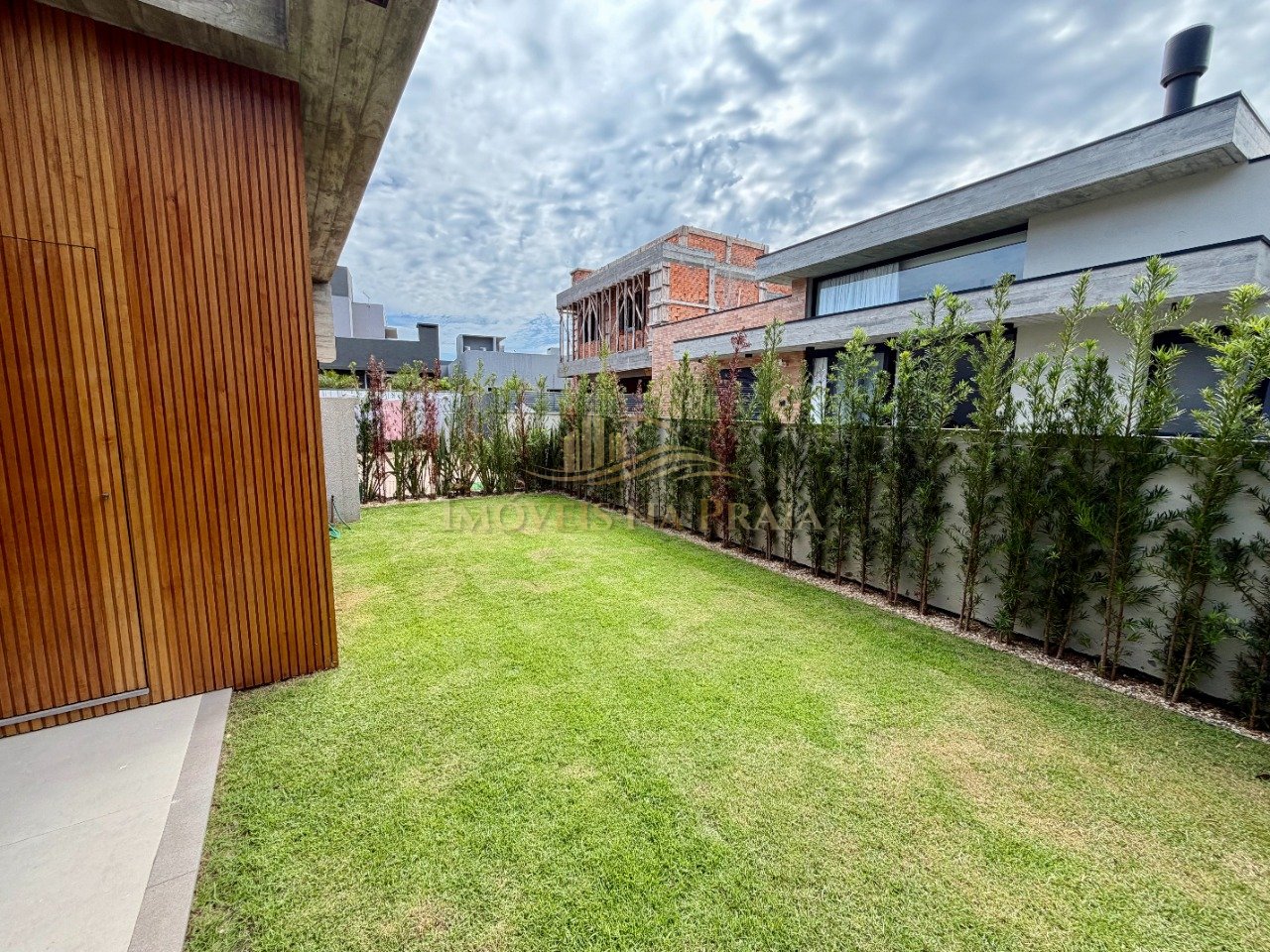 Foto 35 — Casa em Condomínio 4 Dormitório(s) Bairro Sunset