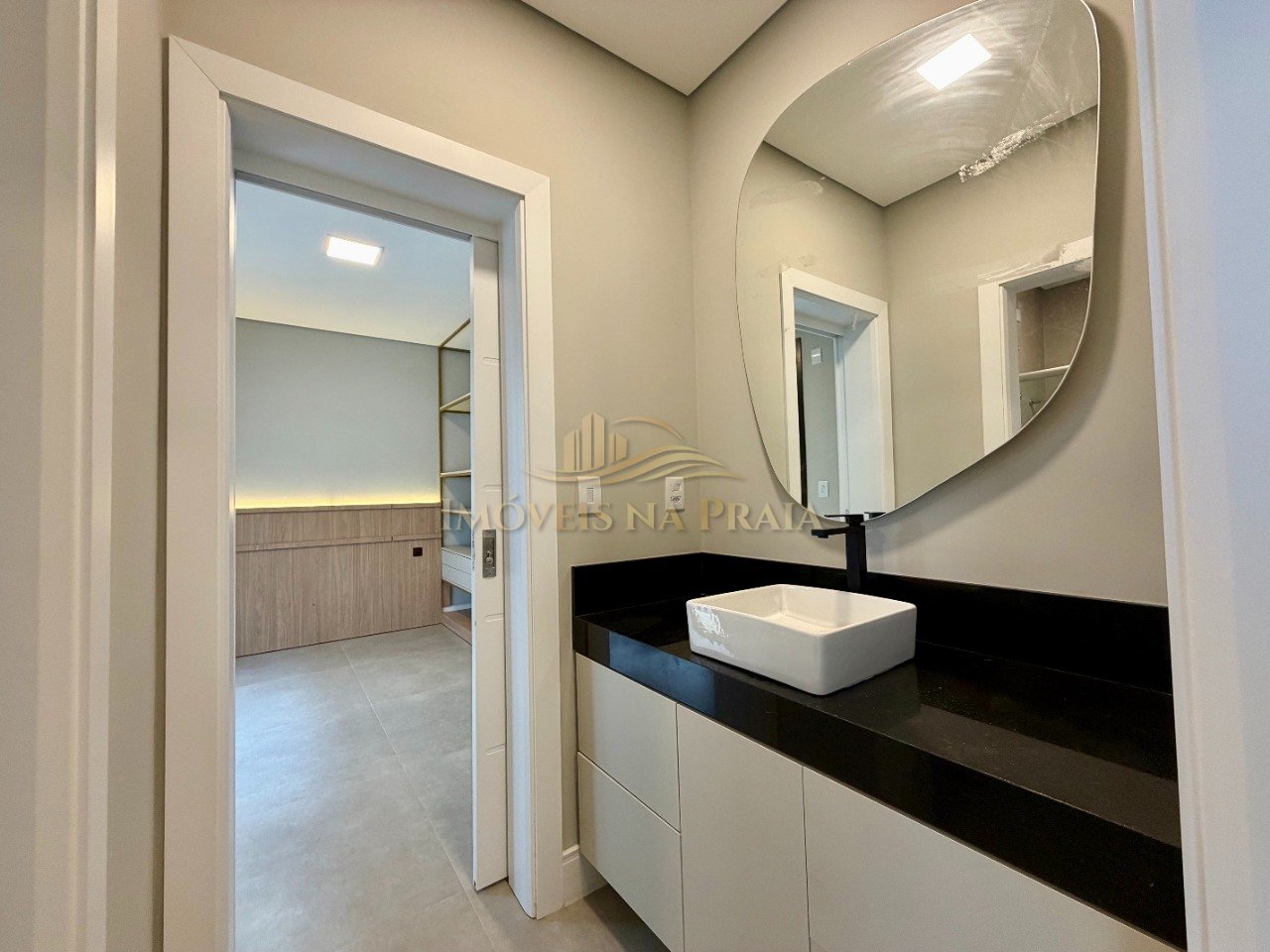 Foto 24 — Casa em Condomínio 4 Dormitório(s) Bairro Sunset