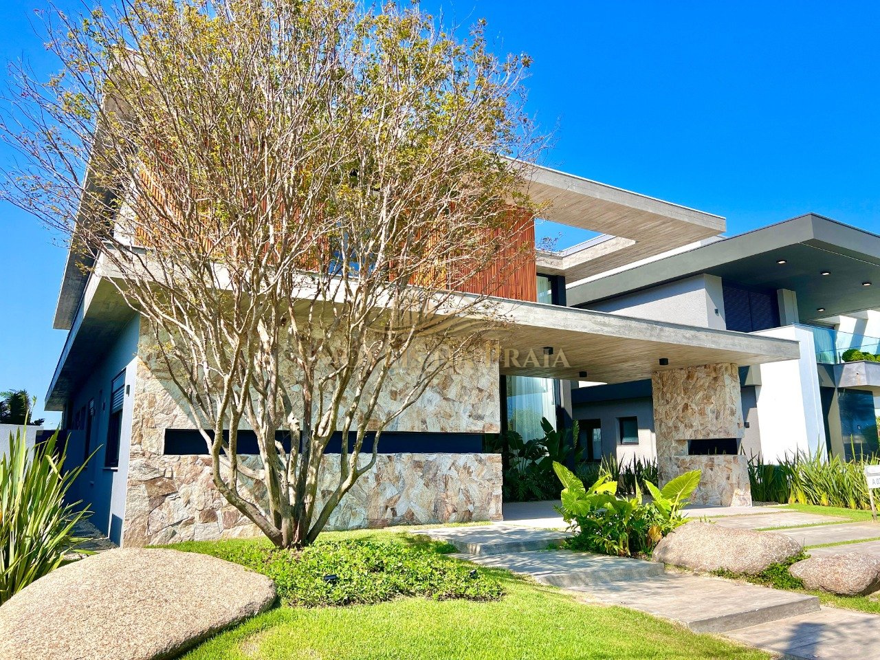 Foto 3 — Casa em Condomínio 6 Dormitório(s) Bairro Sense Xa