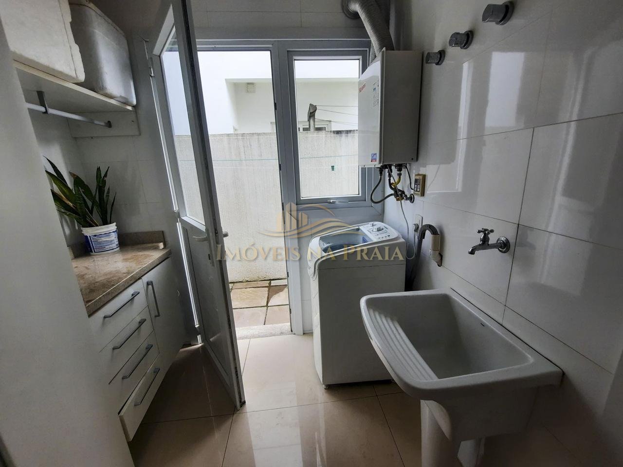 Foto 17 — Casa 5 dormitórios no bairro Atlântida