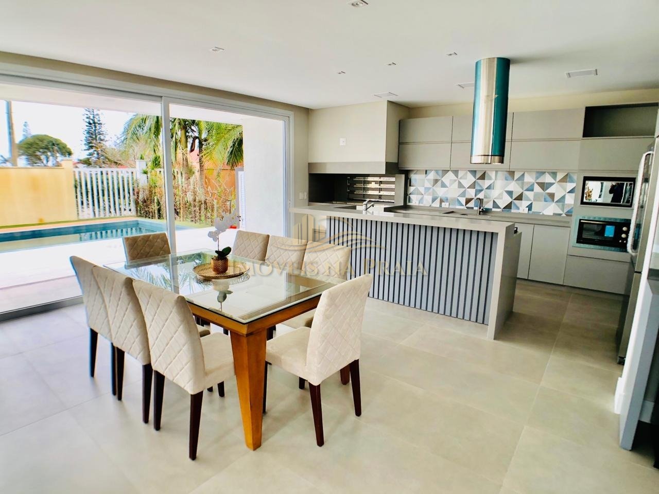 Foto 2 — Casa em Condomínio La Plage - 4 Dormitórios