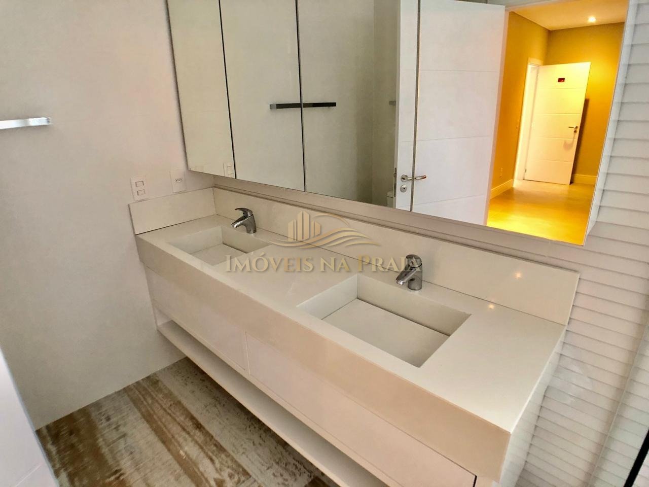 Foto 19 — Casa em Condomínio La Plage - 4 Dormitórios