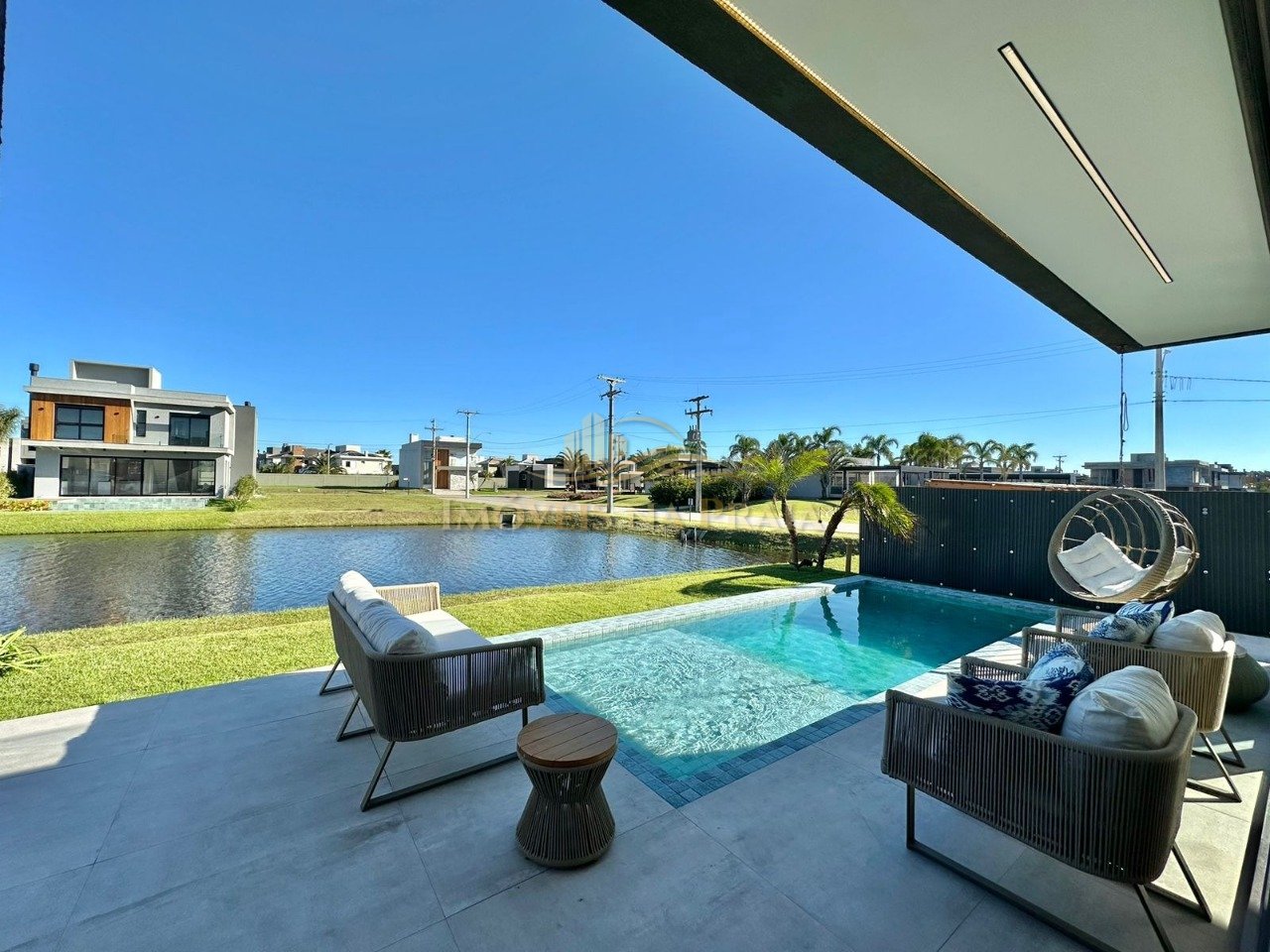 Foto 12 — Casa em Condomínio 4 Dormitório(s) Bairro Sunset