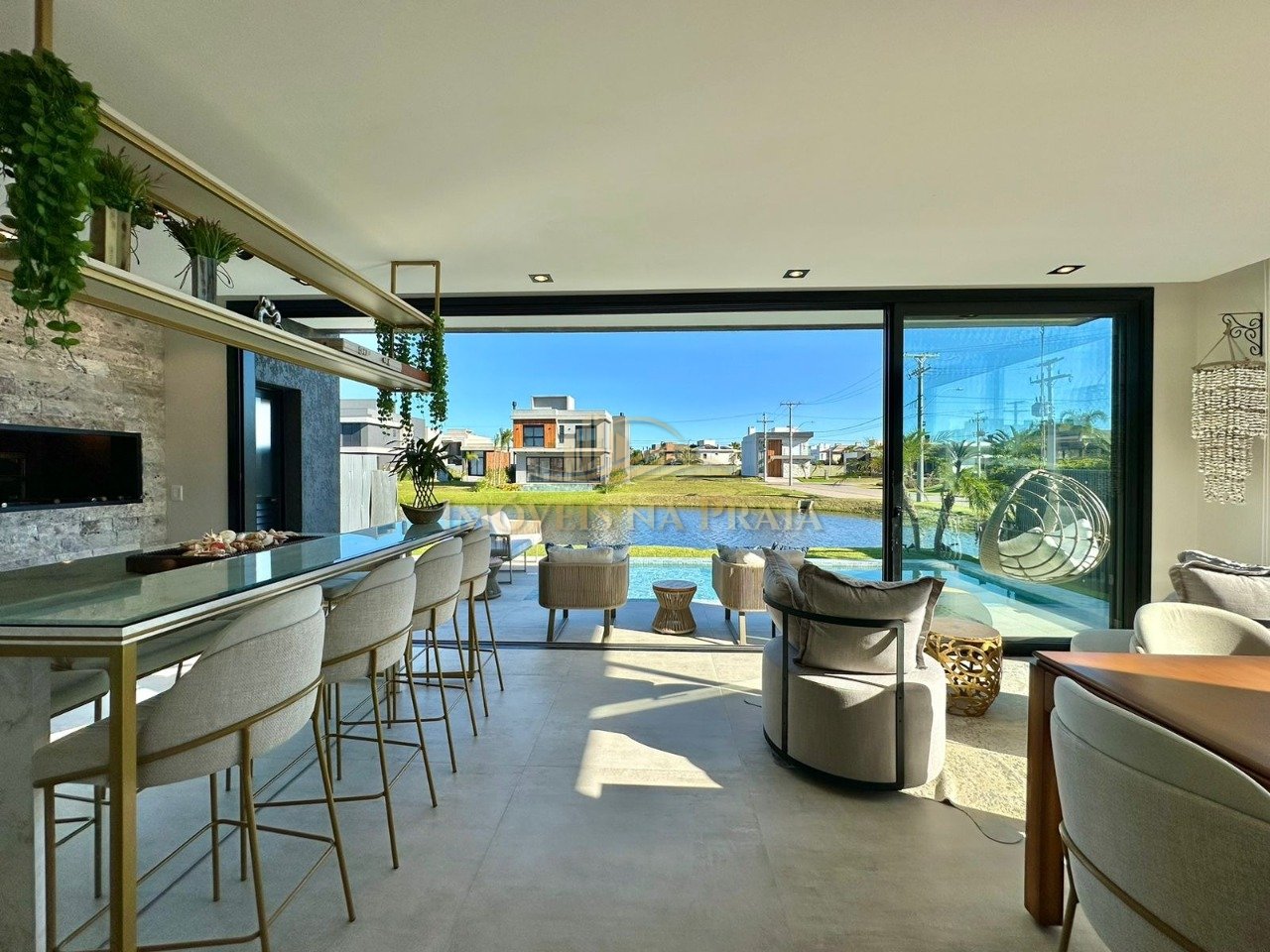 Foto 4 — Casa em Condomínio 4 Dormitório(s) Bairro Sunset