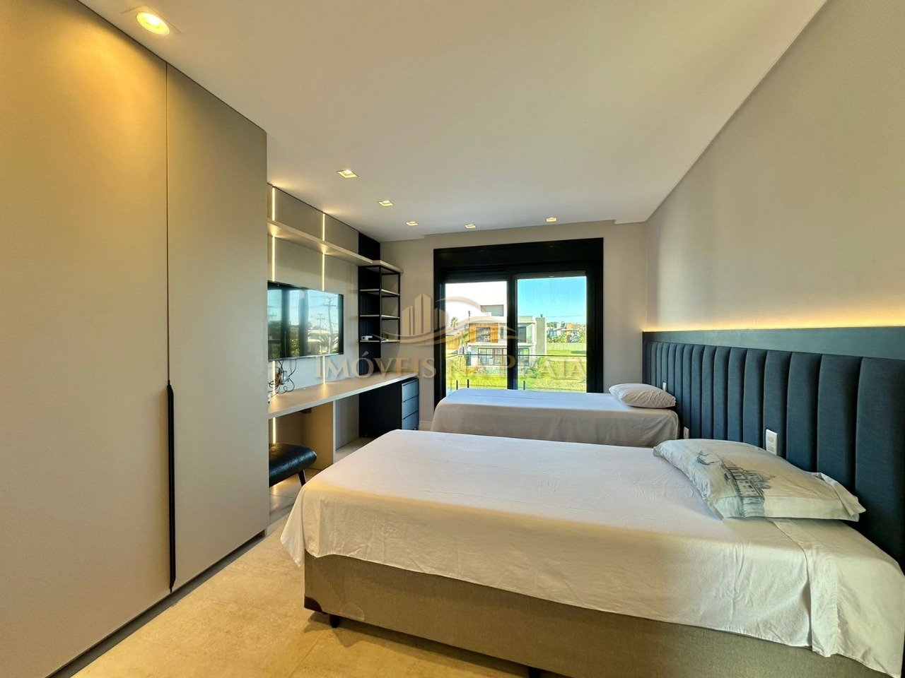 Foto 23 — Casa em Condomínio 4 Dormitório(s) Bairro Sunset