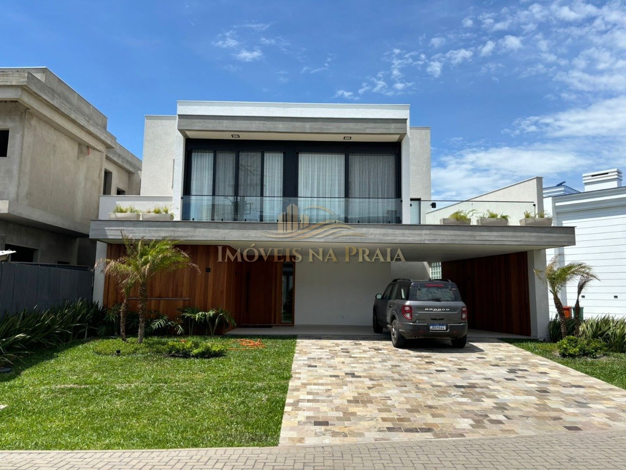 Casa em Condomínio 5 Dormitório(s) Bairro Sunset