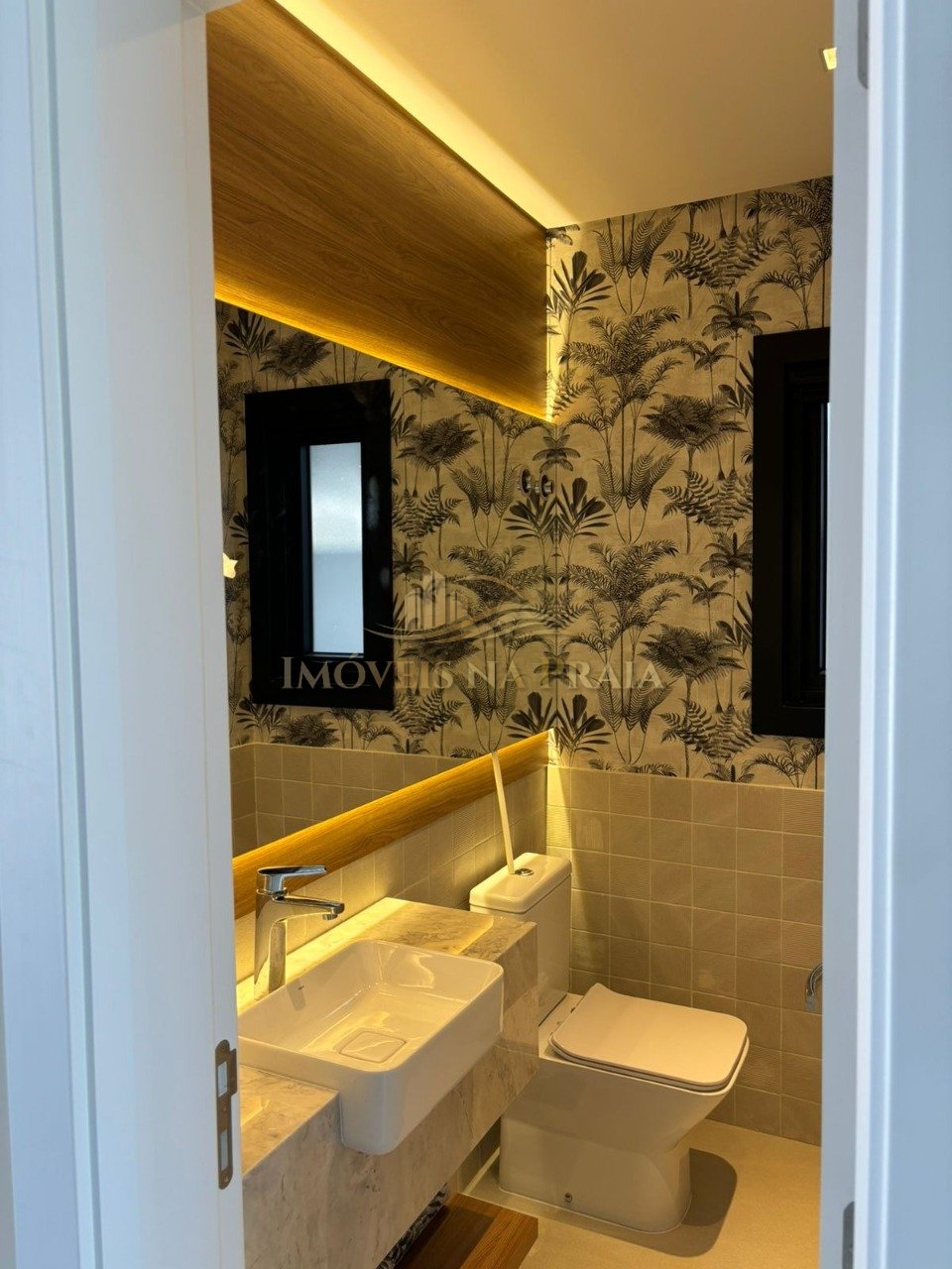 Foto 2 — Casa em Condomínio 5 Dormitório(s) Bairro Sunset