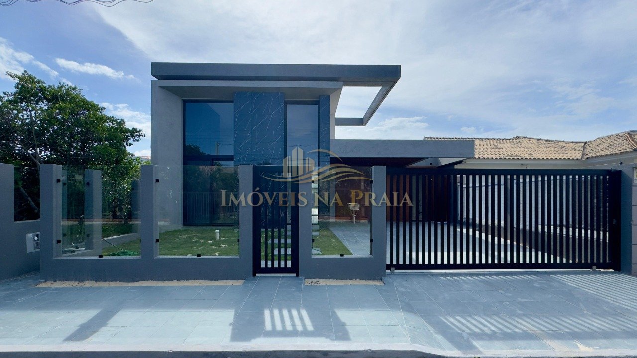 Casa 4 Dormitório(s) Bairro Centro