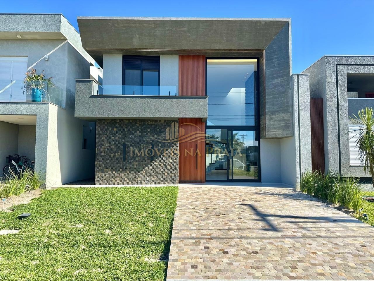 Casa em Condomínio 4 Dormitório(s)