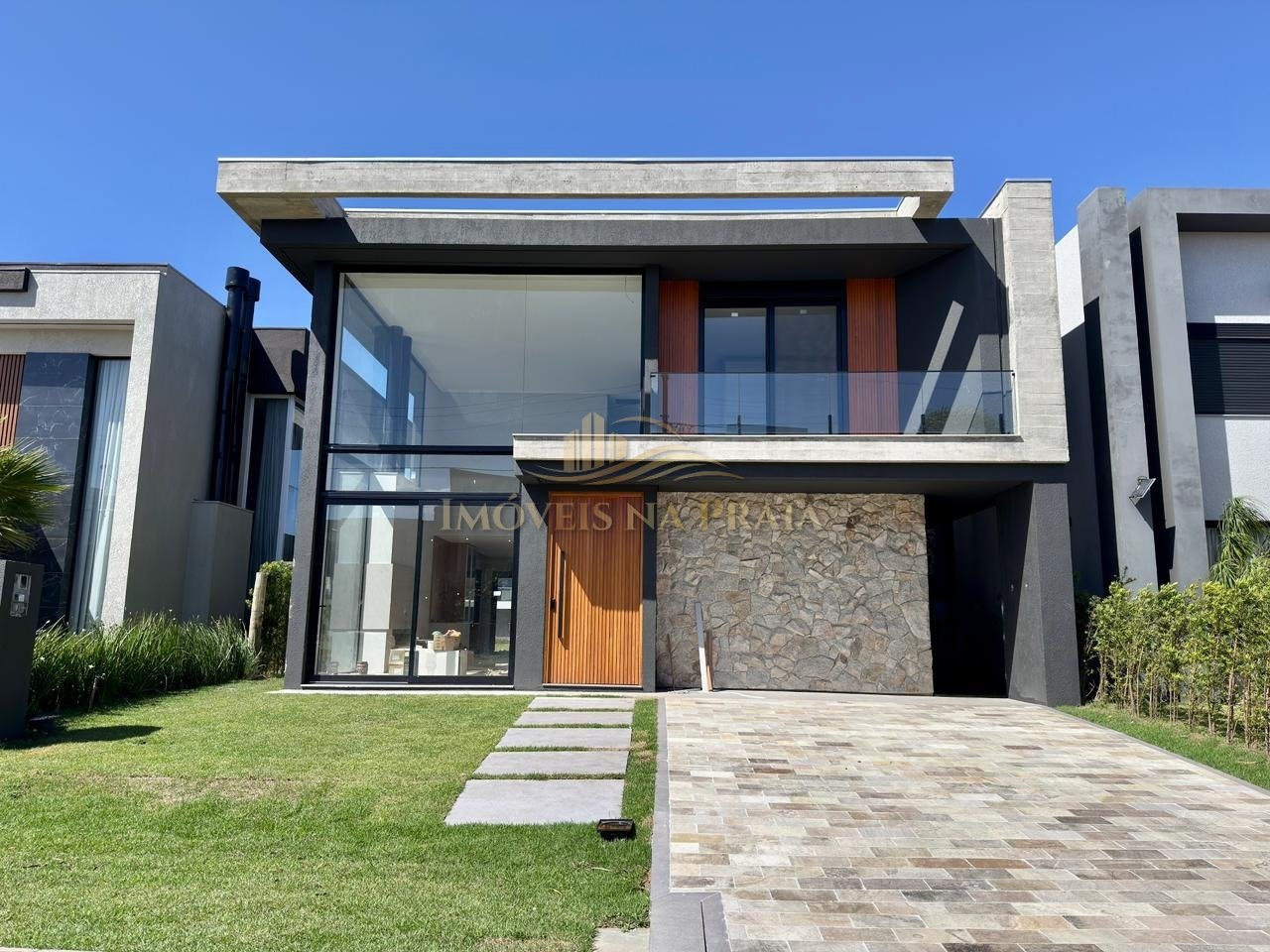 Casa em Condomínio 4 Dormitório(s) Bairro Sunset