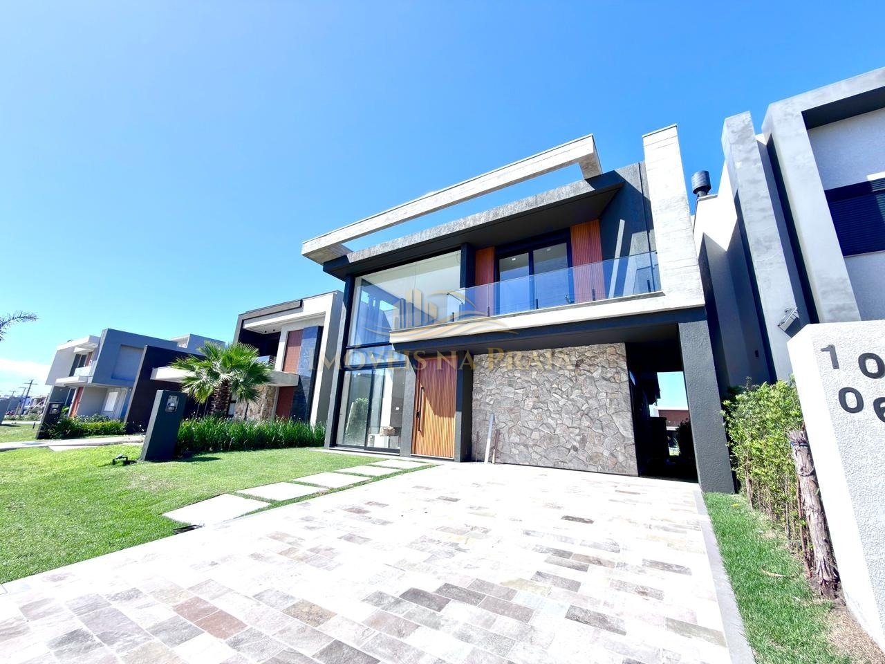 Foto 2 — Casa em Condomínio 4 Dormitório(s) Bairro Sunset