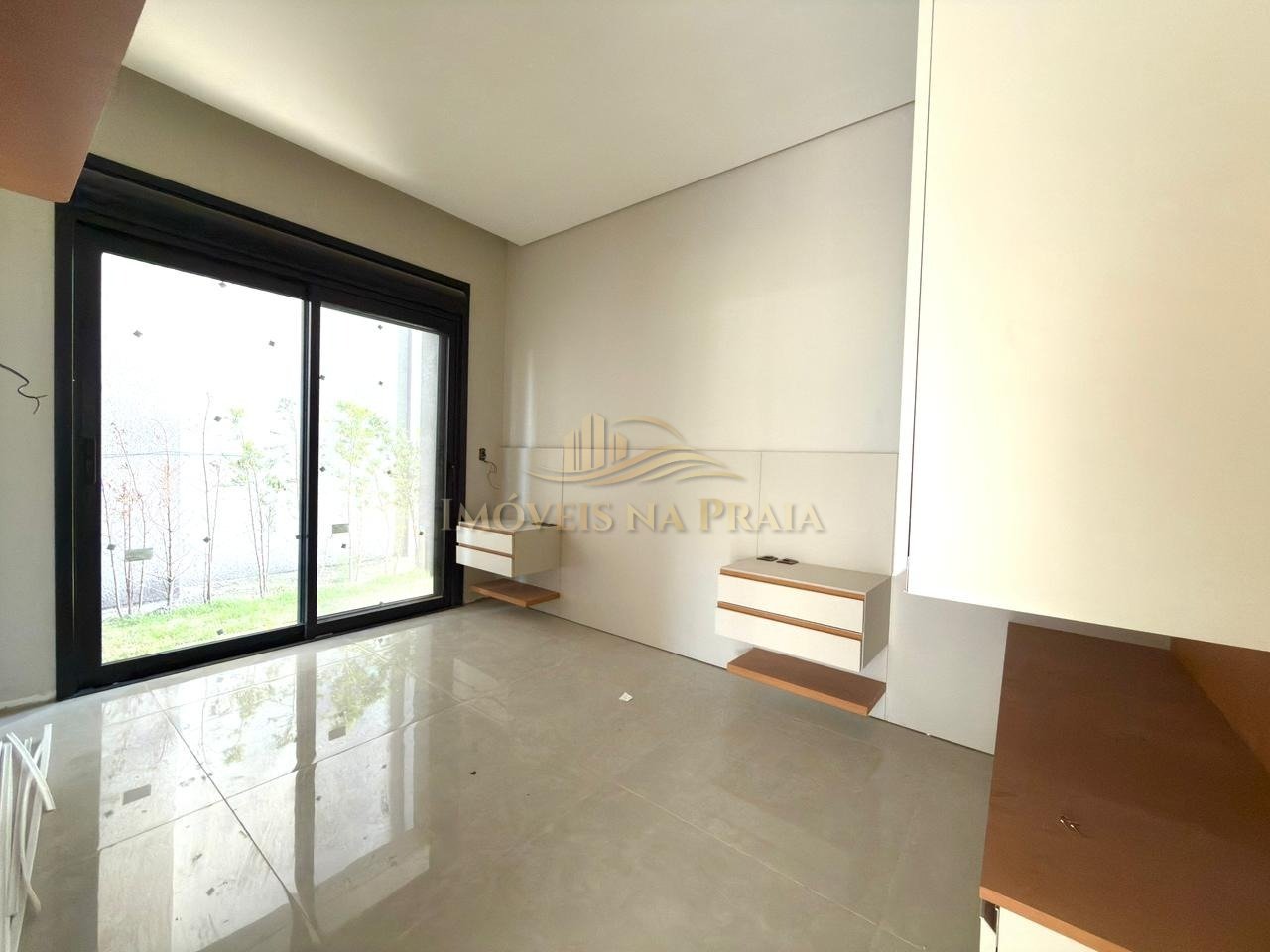 Foto 9 — Casa em Condomínio 4 Dormitório(s) Bairro Sunset