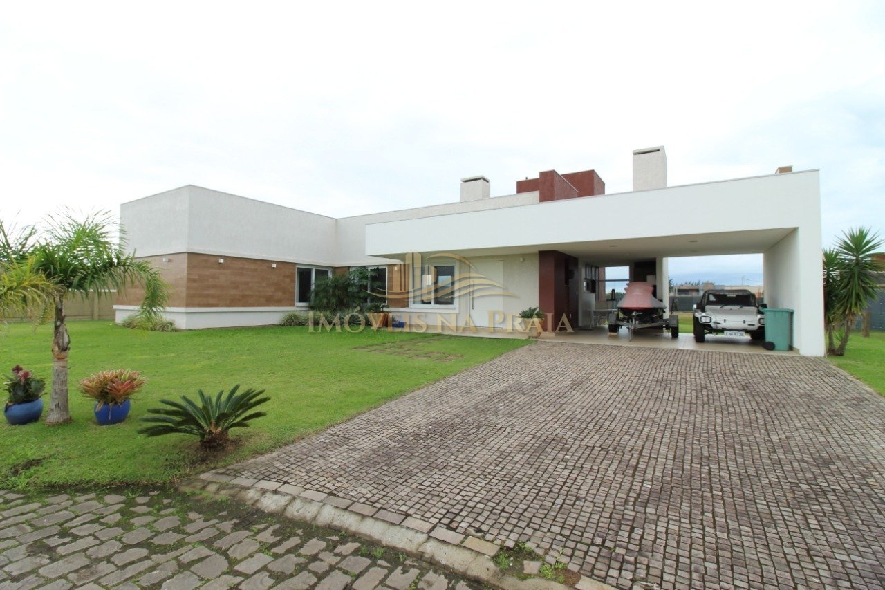 Casa em Condomínio no Lagoa do Passo Village Park.