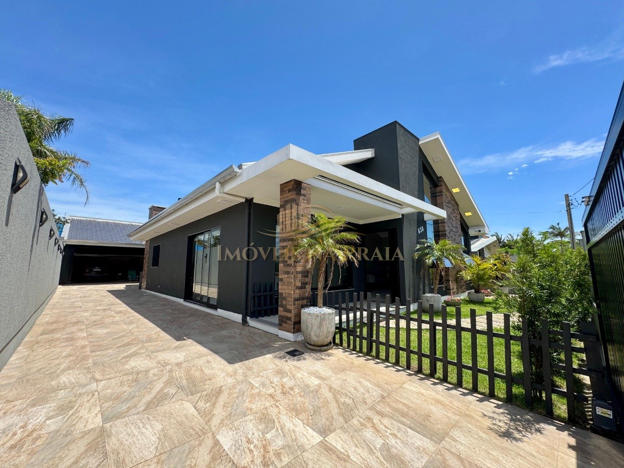 Foto 2 — Mobiliado, piscina, 3 Suítes