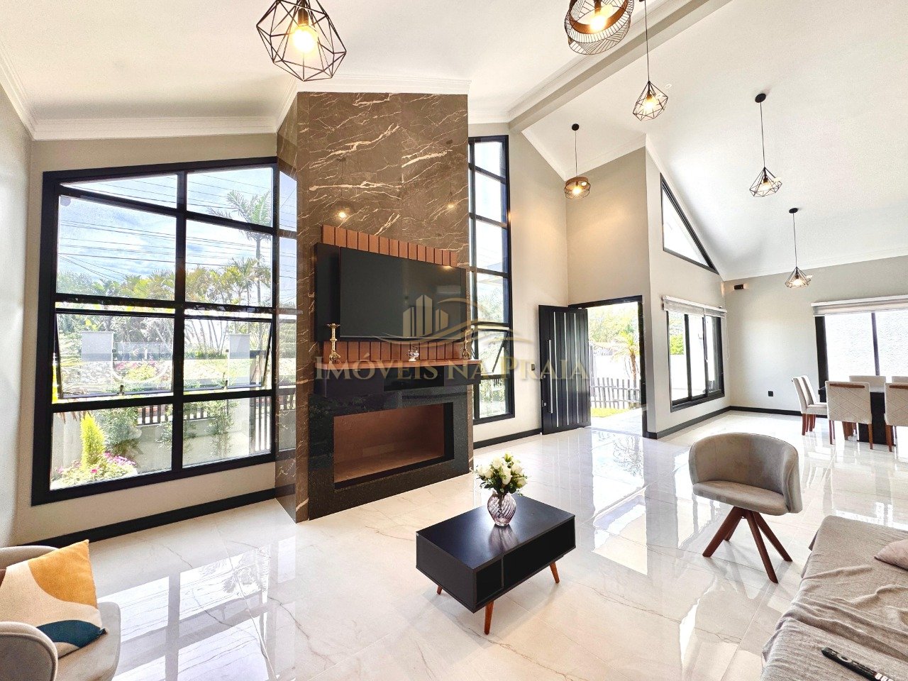 Foto 4 — Mobiliado, piscina, 3 Suítes