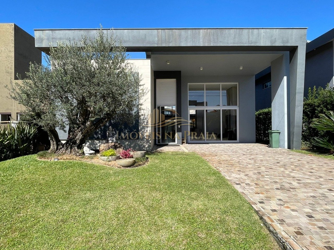 Foto 2 — Casa em Condomínio 4 Dormitório(s) Bairro Enseada