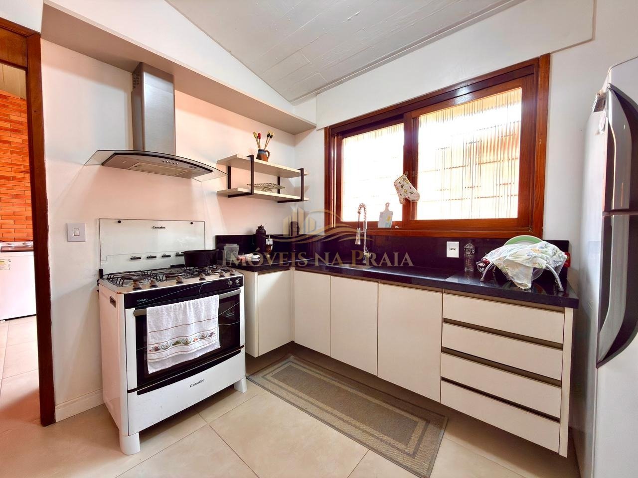 Foto 8 — 6 dormitórios; Mobiliada