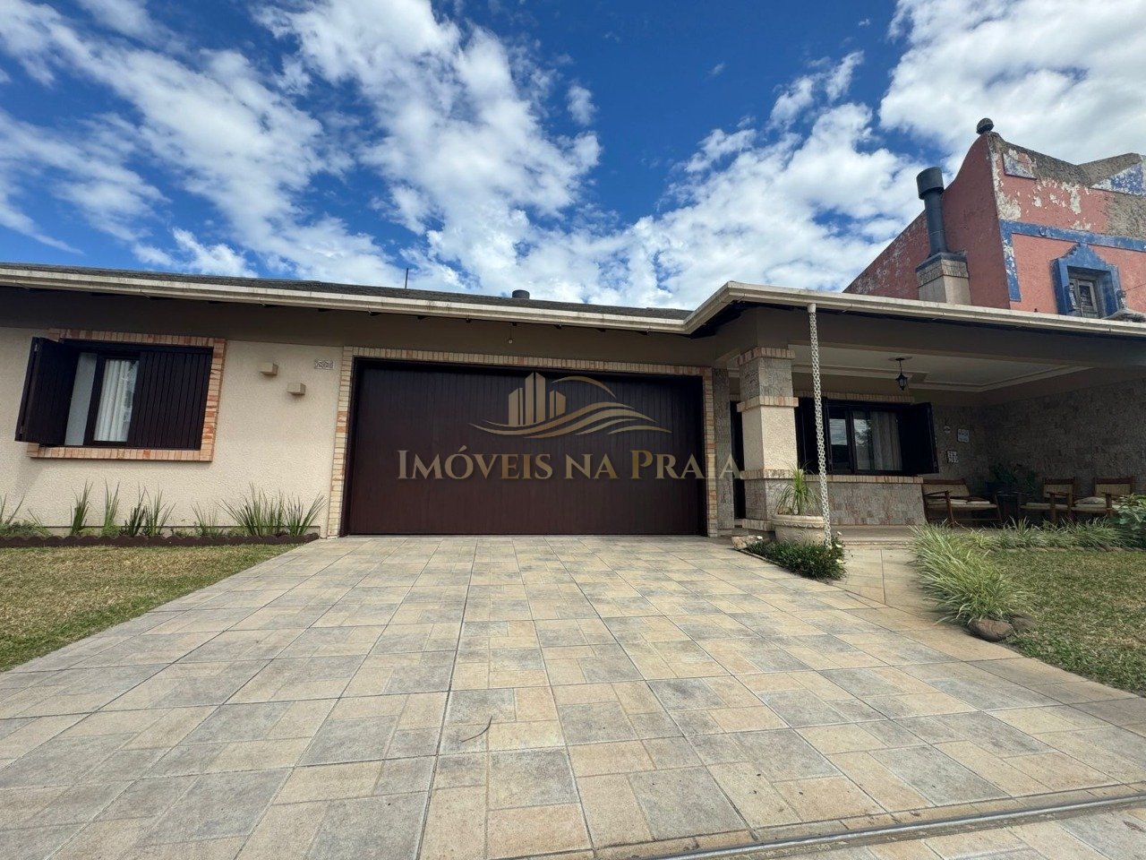 Foto 2 — Casa 4 dormitórios no bairro Atlântida Sul