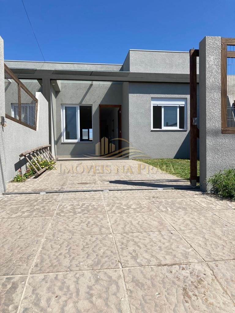 Casa 2 dormitórios no bairro Noiva do Mar