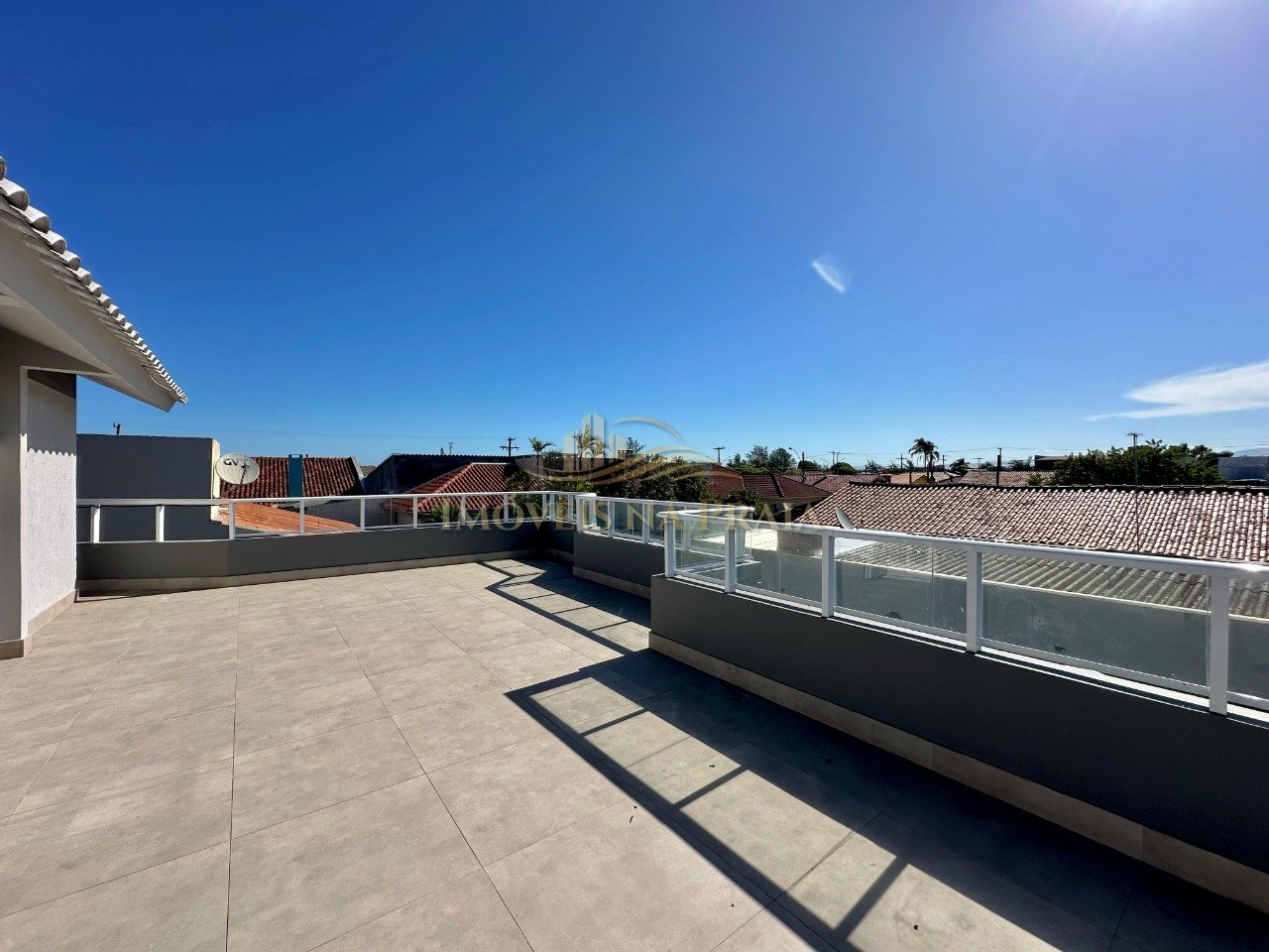 Foto 24 — 04 dormitórios, Mobiliada, Piscina