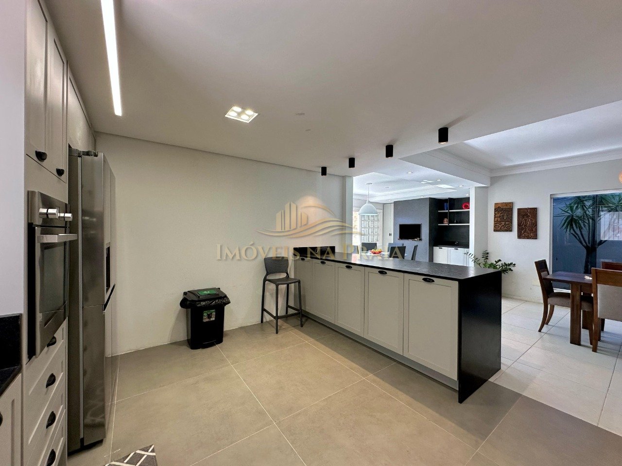 Foto 7 — 04 dormitórios, Mobiliada, Piscina