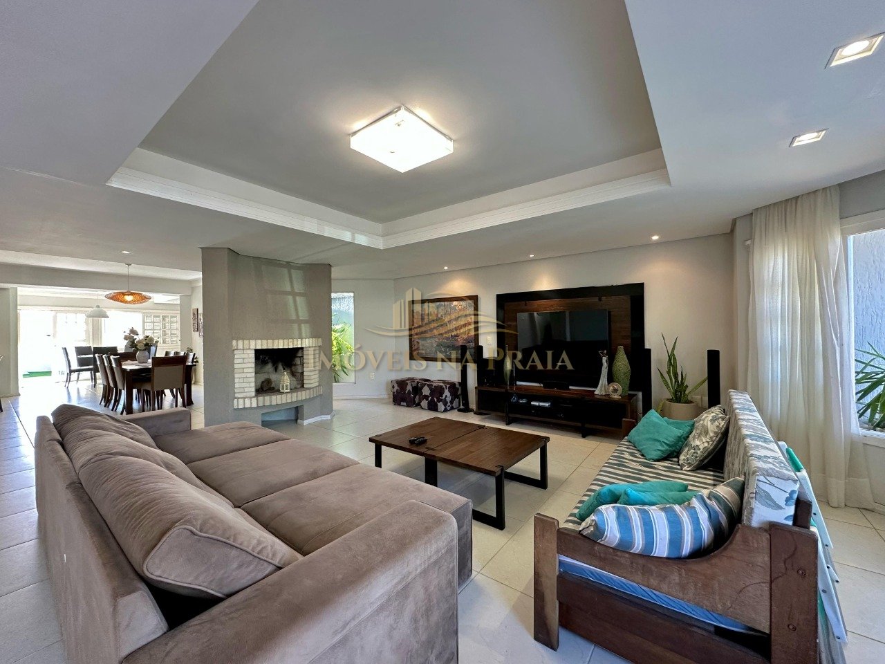 Foto 3 — 04 dormitórios, Mobiliada, Piscina