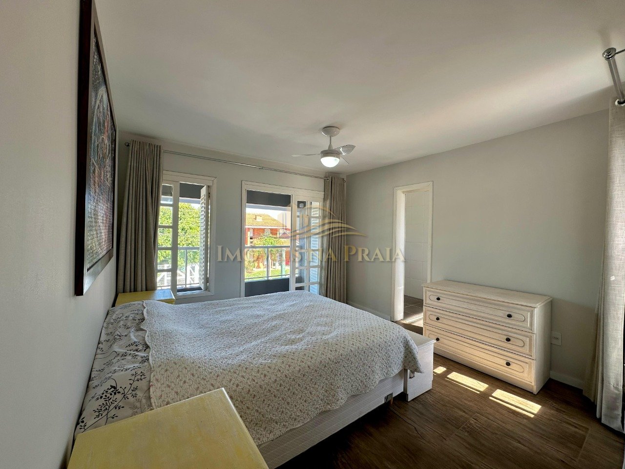 Foto 19 — 04 dormitórios, Mobiliada, Piscina