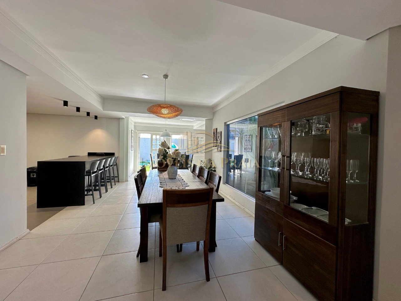 Foto 5 — 04 dormitórios, Mobiliada, Piscina