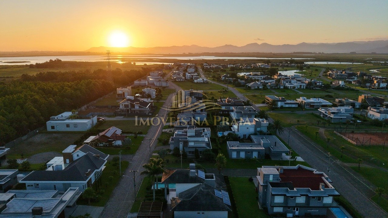 Foto 2 — Casa em Condomínio 4 dormitórios no bairro Lagoa do Passo Village Park