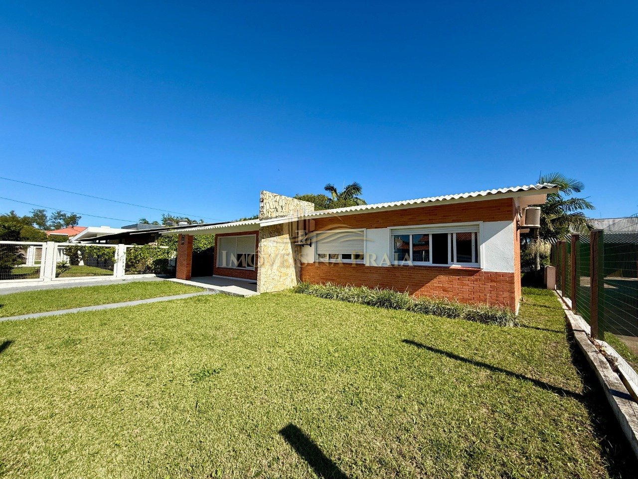 Foto 4 — 4 dormitórios em Atlântida!