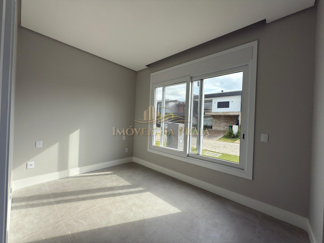 Foto 9 — Casa em Condomínio 4 dormitórios no bairro Sunset