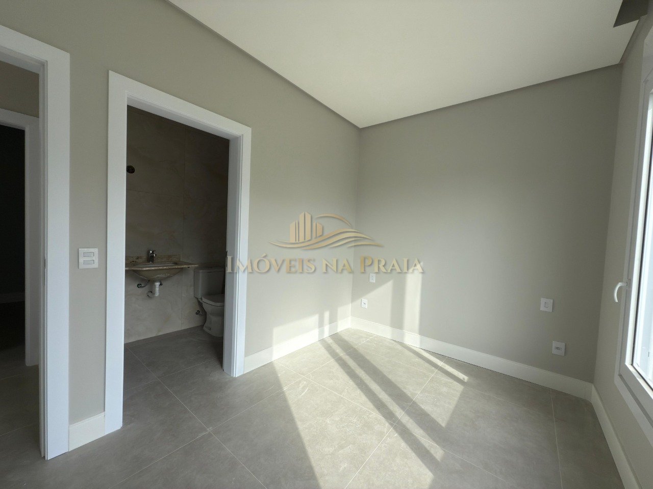 Foto 11 — Casa em Condomínio 4 dormitórios no bairro Sunset