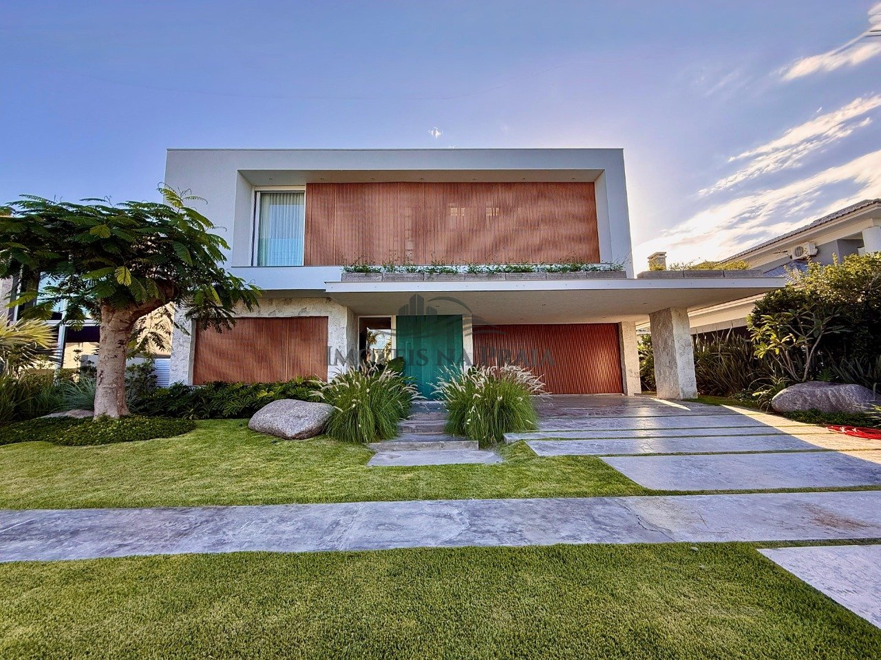 Casa em Condomínio 5 dormitórios no bairro Atlântida Ilhas Park