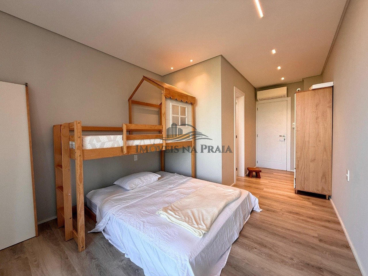 Foto 33 — Casa em Condomínio 5 dormitórios no bairro Atlântida Ilhas Park