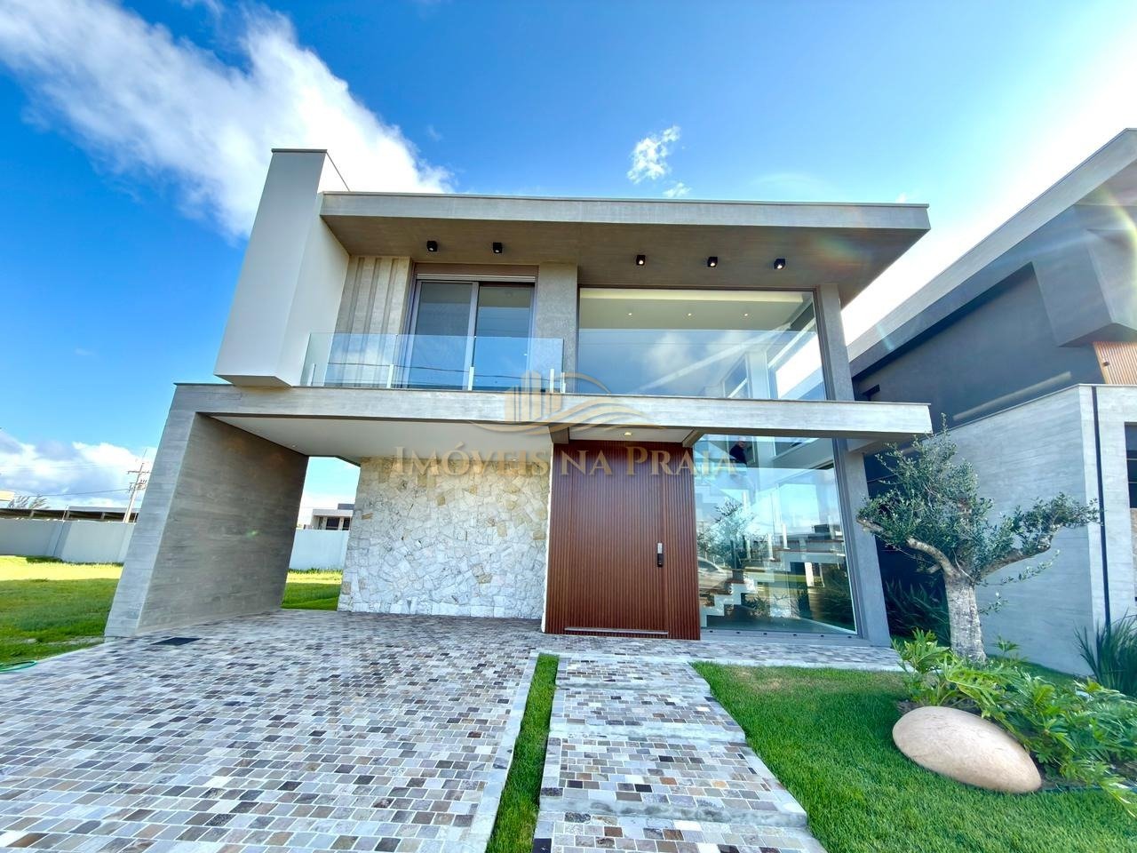 Casa em Condomínio 5 dormitórios no bairro Amare