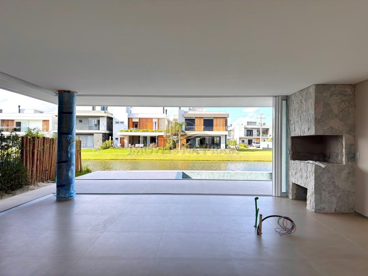 Foto 8 — Casa em Condomínio 4 dormitórios no bairro Sunset