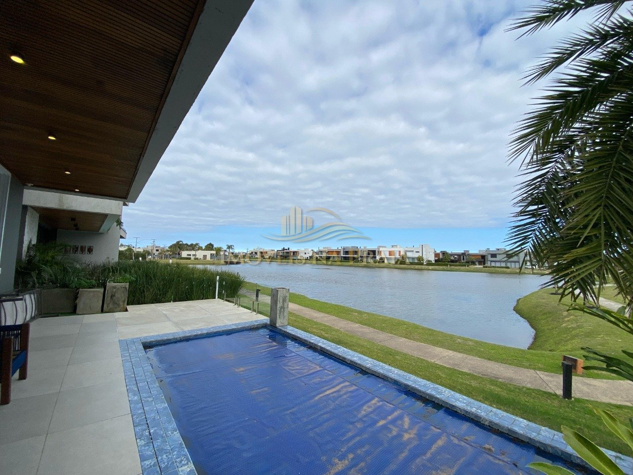 Casa em Condomínio 4 dormitórios no bairro Blue Xangri-Lá