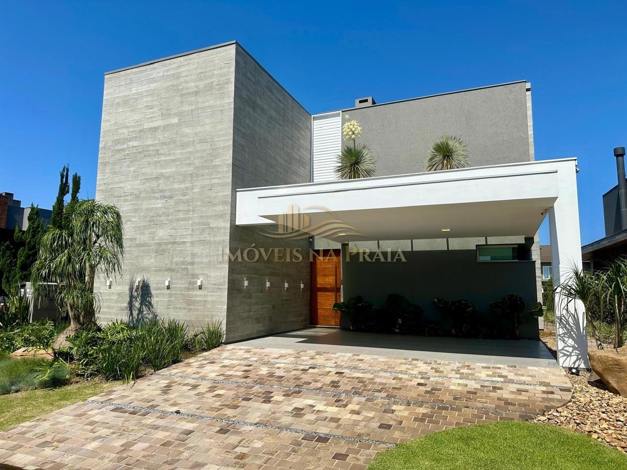 Casa em Condomínio 4 dormitórios no bairro Malibu Beach Residence