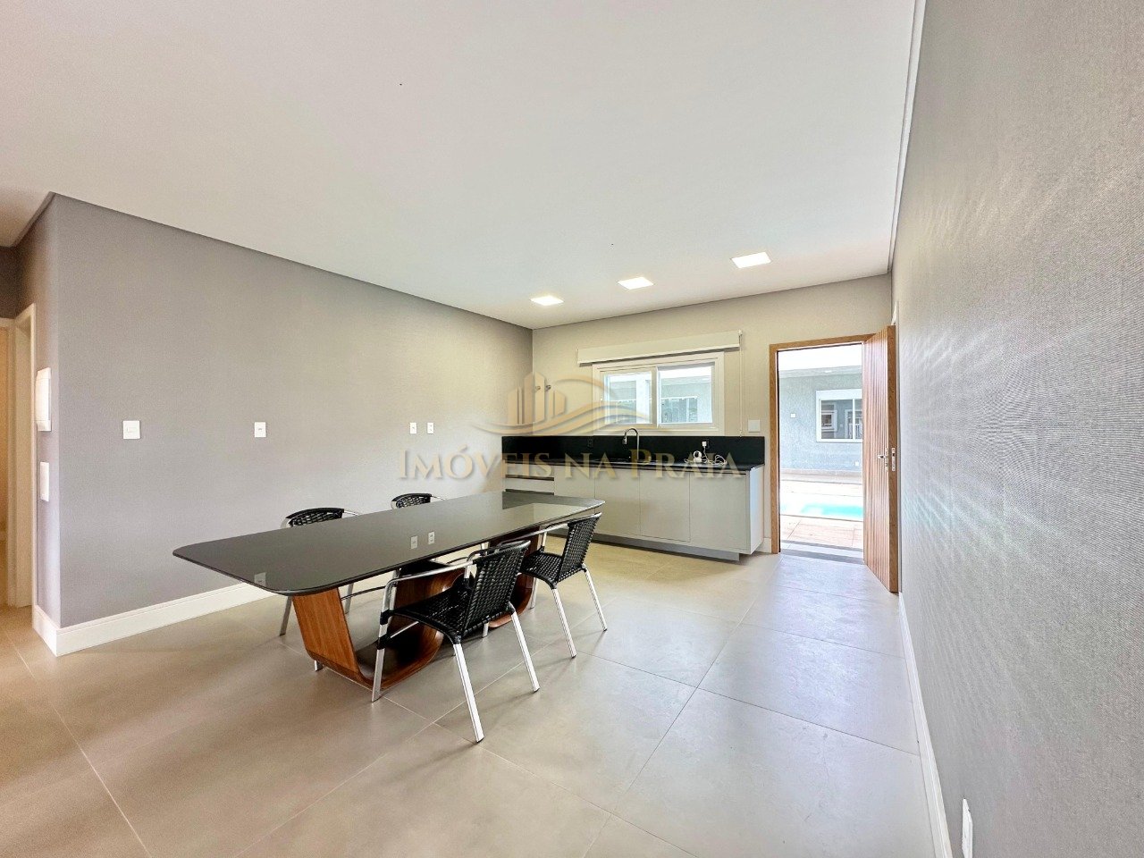 Foto 8 — Casa 4 dormitórios no bairro Atlântida