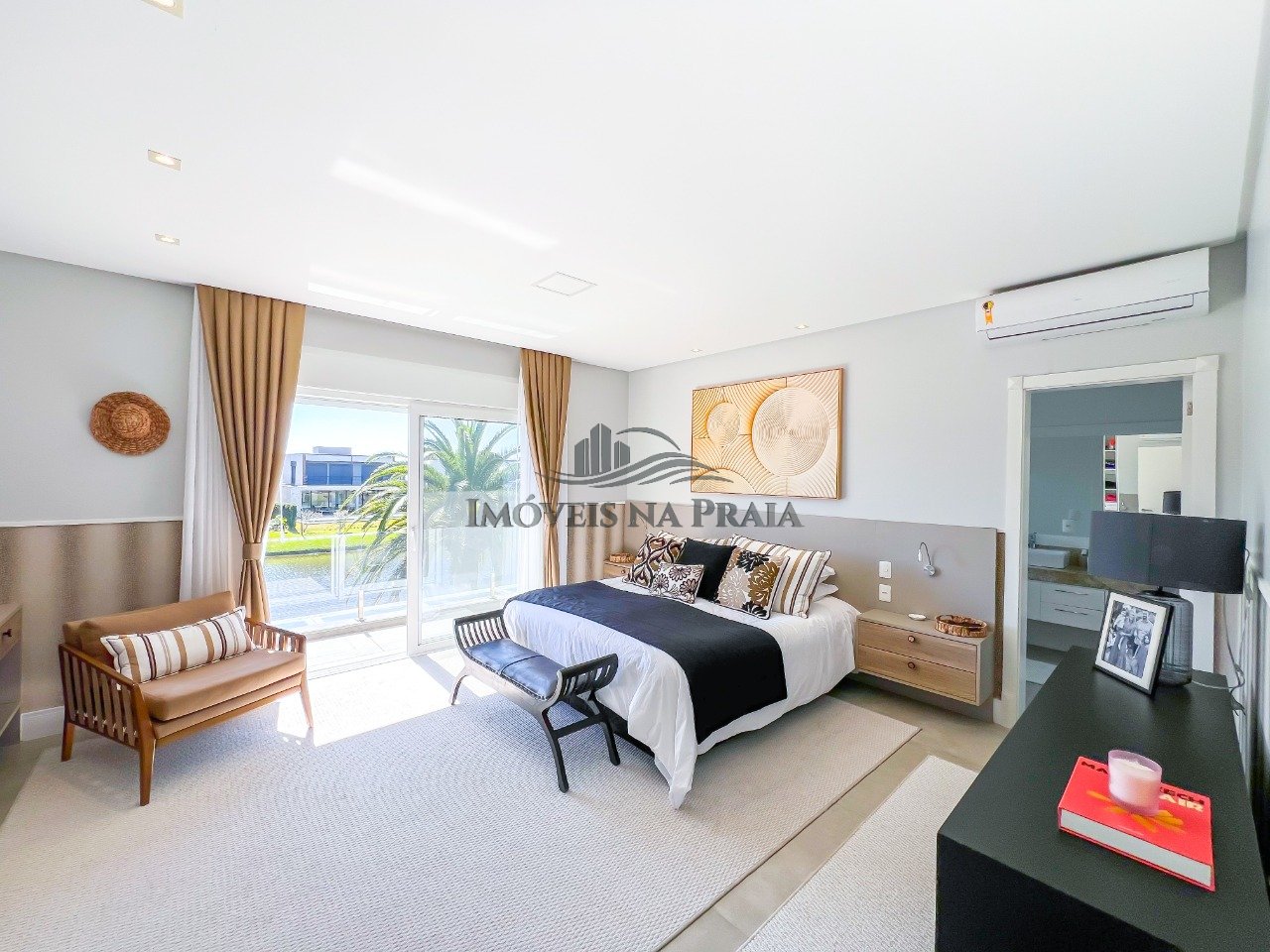 Foto 2 — Casa em Condomínio 5 dormitórios no bairro Villaggio Atlântida