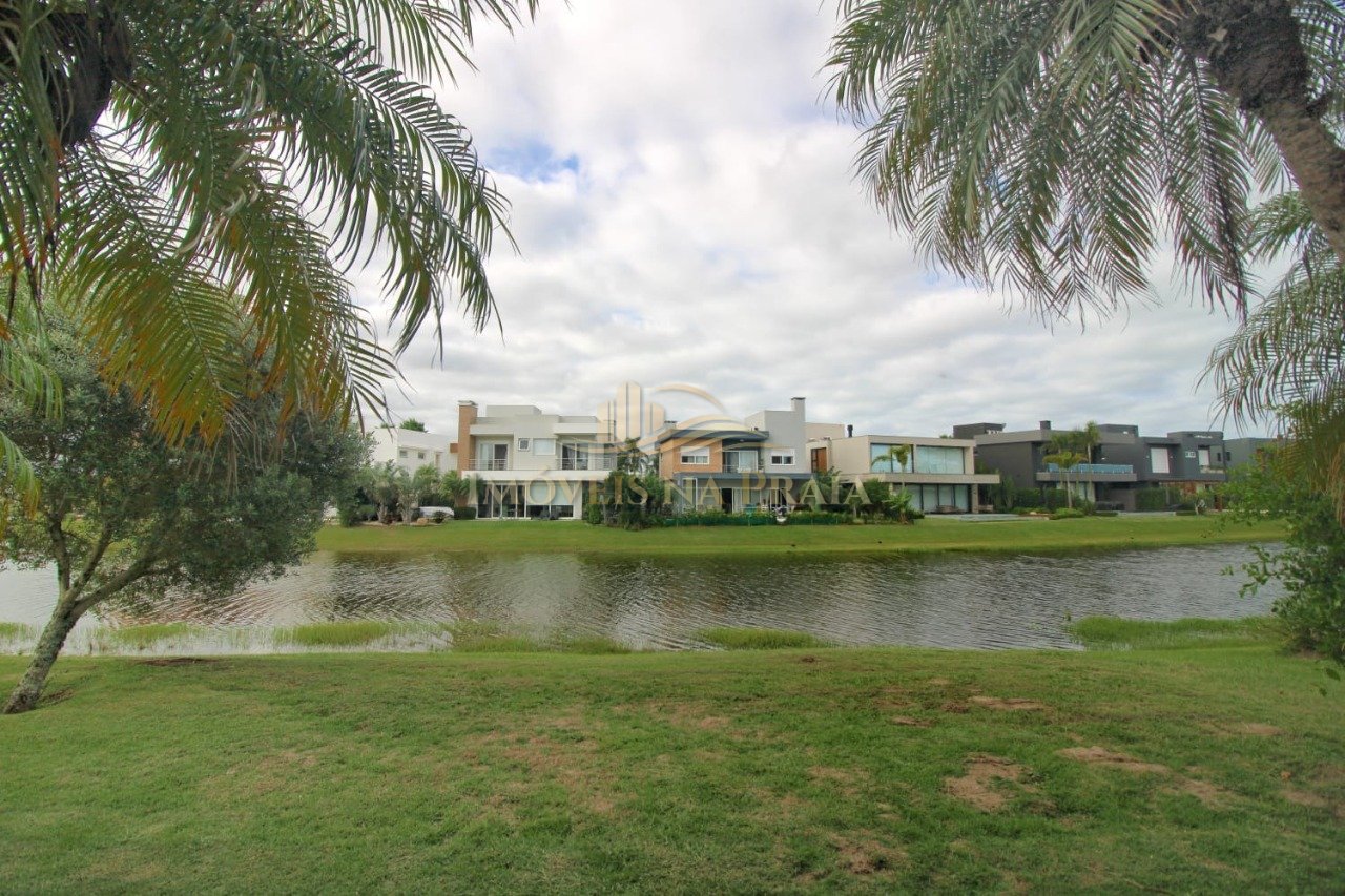 Foto 11 — Casa em Condomínio 4 Dormitório(s) Bairro Enseada